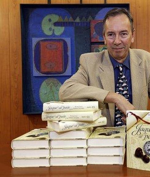 El escritor Núñez Roldán habla en Aula HOY sobre el reinado de Felipe II