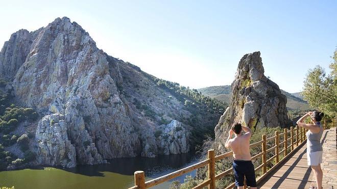 El director del parque de Monfragüe critica que se prorrogue la caza
