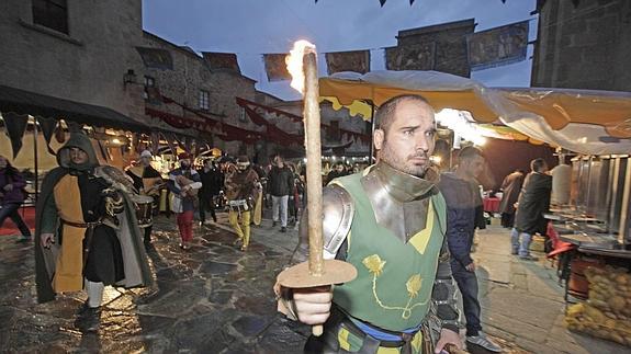 El Mercado Medieval mira al cielo