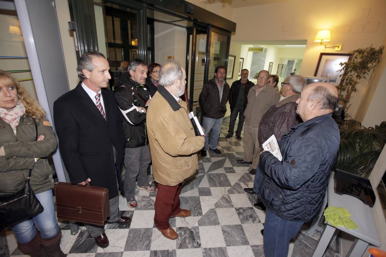 El poblado minero exige la revisión de las tuberías del agua