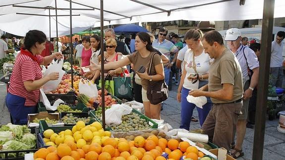 Extremadura gastó 1.281 euros per cápita en alimentos y bebidas en 2013