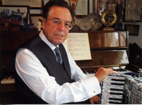 «La gente no canta villancicos en casa porque no se sabe las letras»