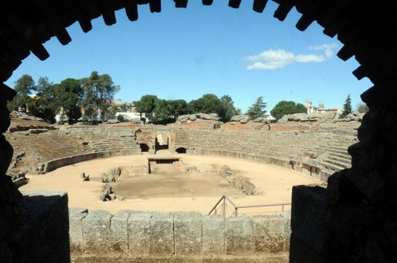 Anfiteatro con polémica y sin pádel