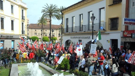 Los empleados de Acorex piden a la Junta que responda a más de 200 familias