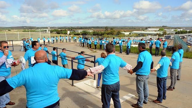 La dirección de Acorex rebaja en 17 los despidos planteados en el grupo