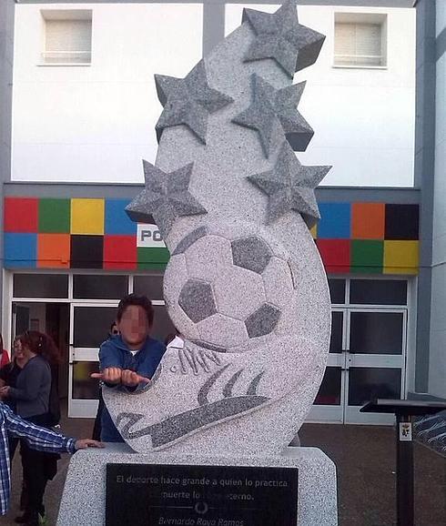 Monterrubio recuerda a los menores fallecidos en el accidente de autobús