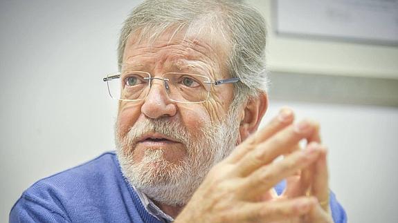 Ibarra critica que la Junta "pague la gira de un cantante y no contrate a un oncólogo en Coria"