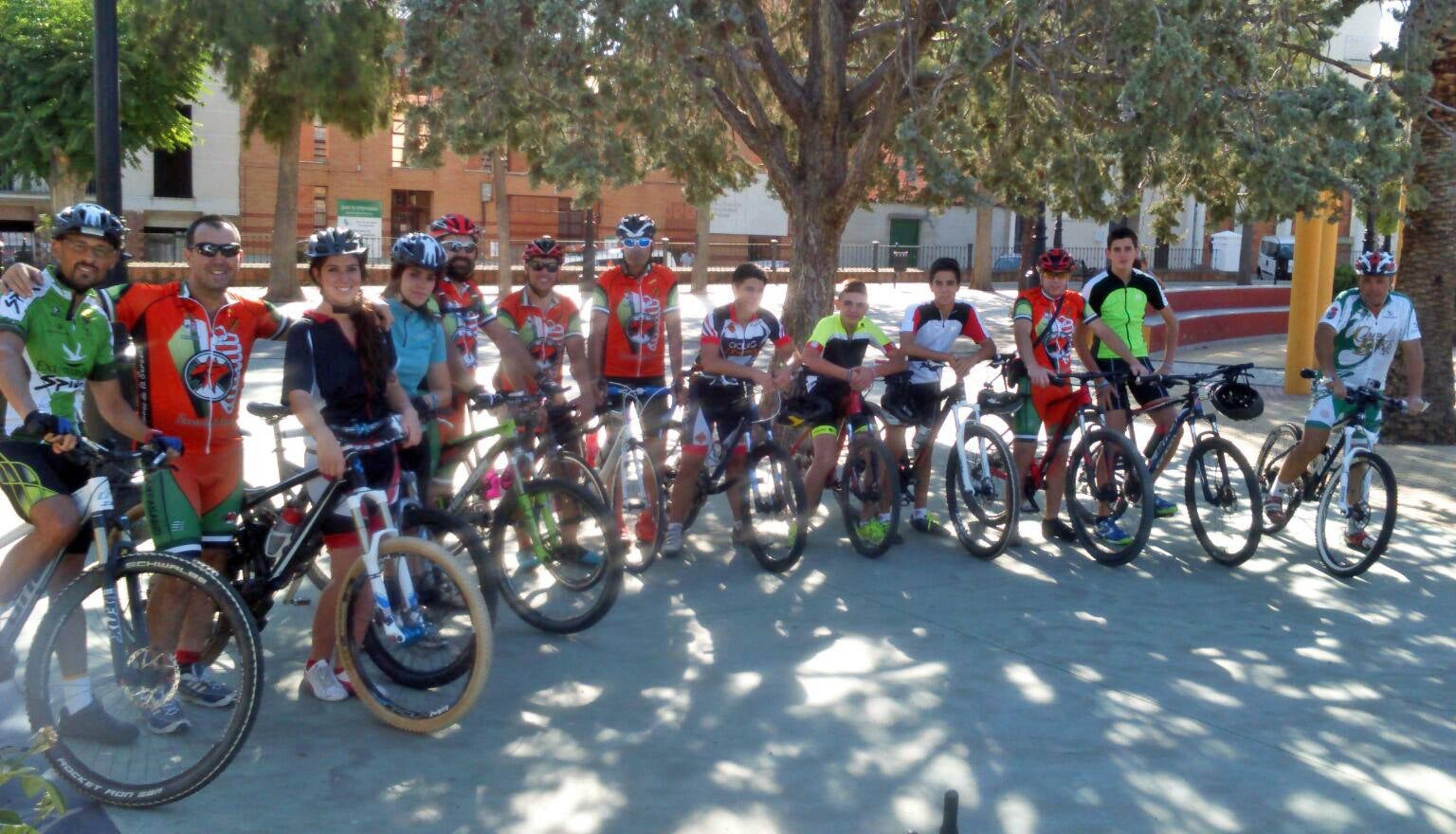 El 'Día de la Bicicleta' reúne a medio centenar de asistentes