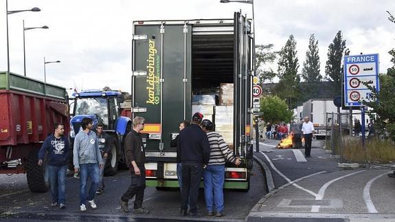 Los exportadores extremeños de carne y fruta no sufren por ahora asaltos en Francia