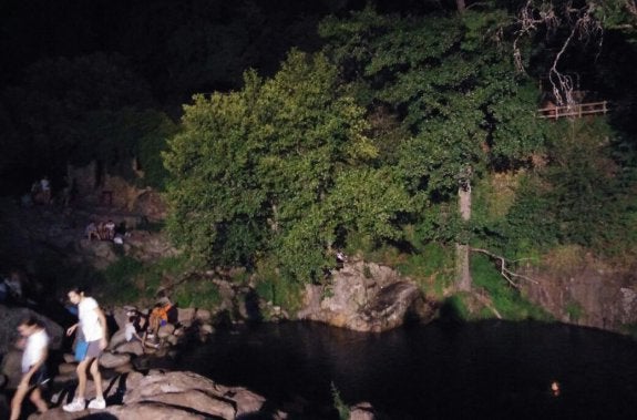 Los romeros suben hoy a la Virgen de las Nieves