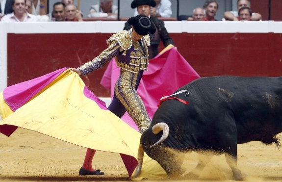 Talavante, una oreja en San Sebastián