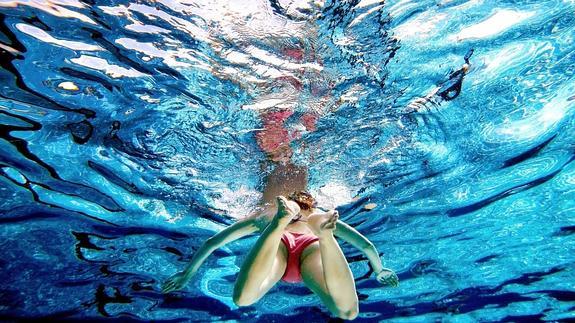 Trucos para evitar lesionarse en el agua