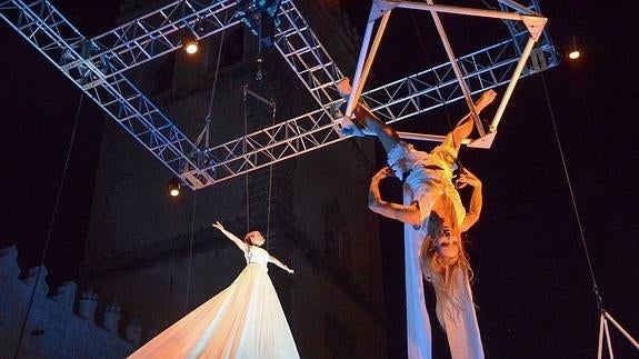 Cien mil personas disfrutarán de la Noche en Blanco de Badajoz