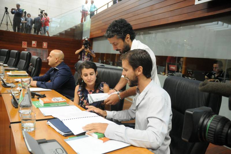 Podemos pide suprimir los privilegios de los expresidentes de la Junta