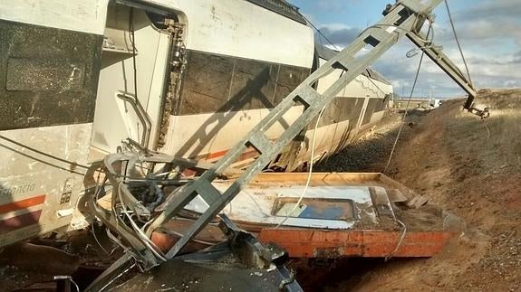 Varios heridos al descarrilar un tren con destino Badajoz en Ciudad Real