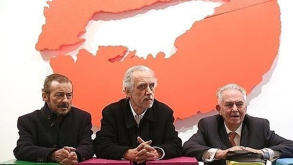 Trueba mantiene que nunca se ha sentido español