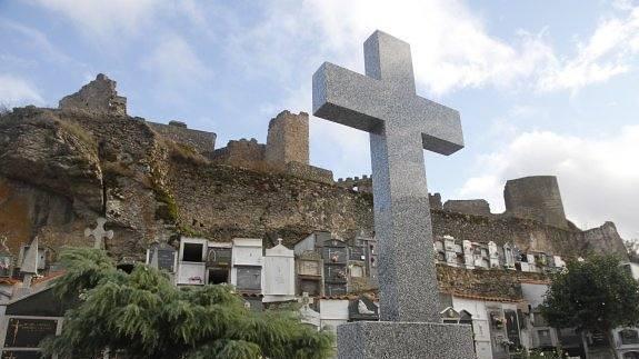 Los cementerios también son para los vivos