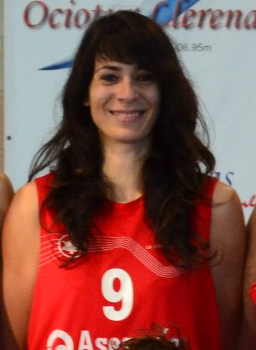 Isa Altozano, ex – jugadora del Campiña, debuta en la segunda competición nacional de baloncesto