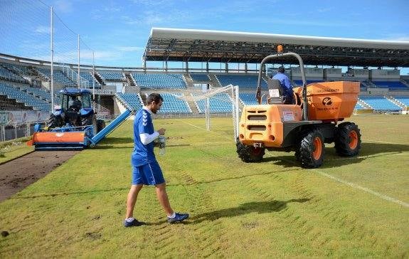 Adolfo amenaza en la frontera