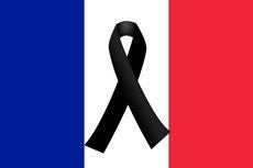 El Ayuntamiento convoca a los vecinos este lunes a las puertas del Consistorio a guardar un minuto de silencio en repulsa de los atentados de París