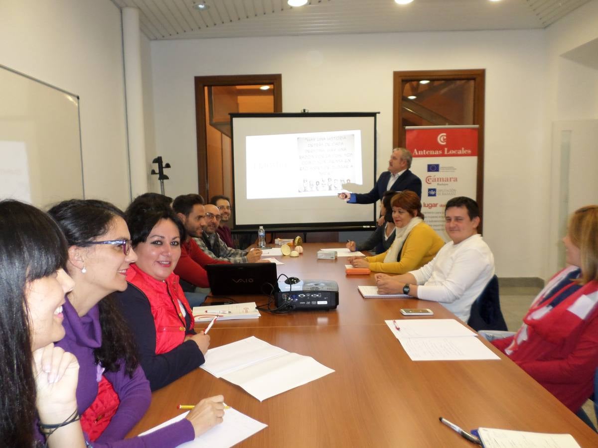 La Cámara de Comercio enseña a empresarios locales a mejorar sus negocios