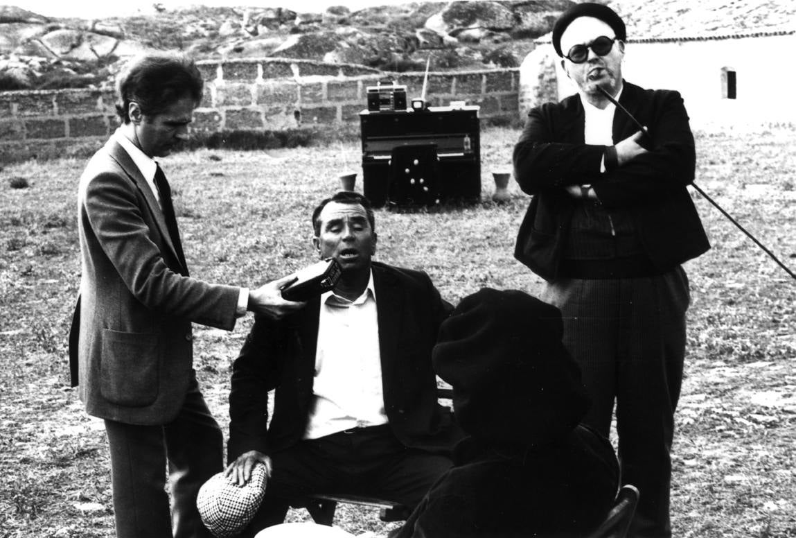 Sucedió hace… (236): Año 1986. El Grupo el Redoble adquiere trajes de mujer