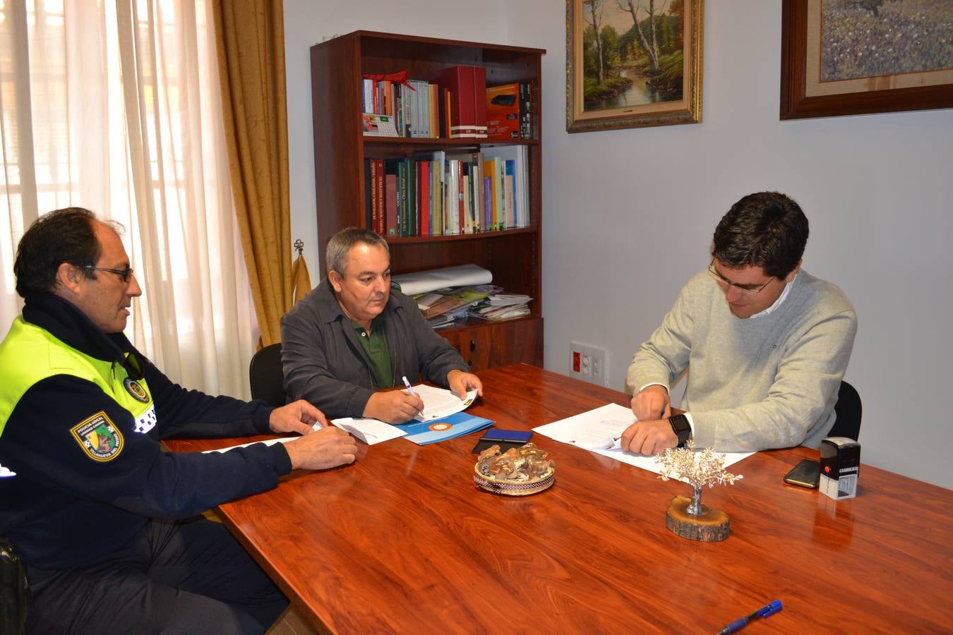 Los Bomberos Voluntarios de Mourâo y de la localidad formalizan el convenio de colaboración