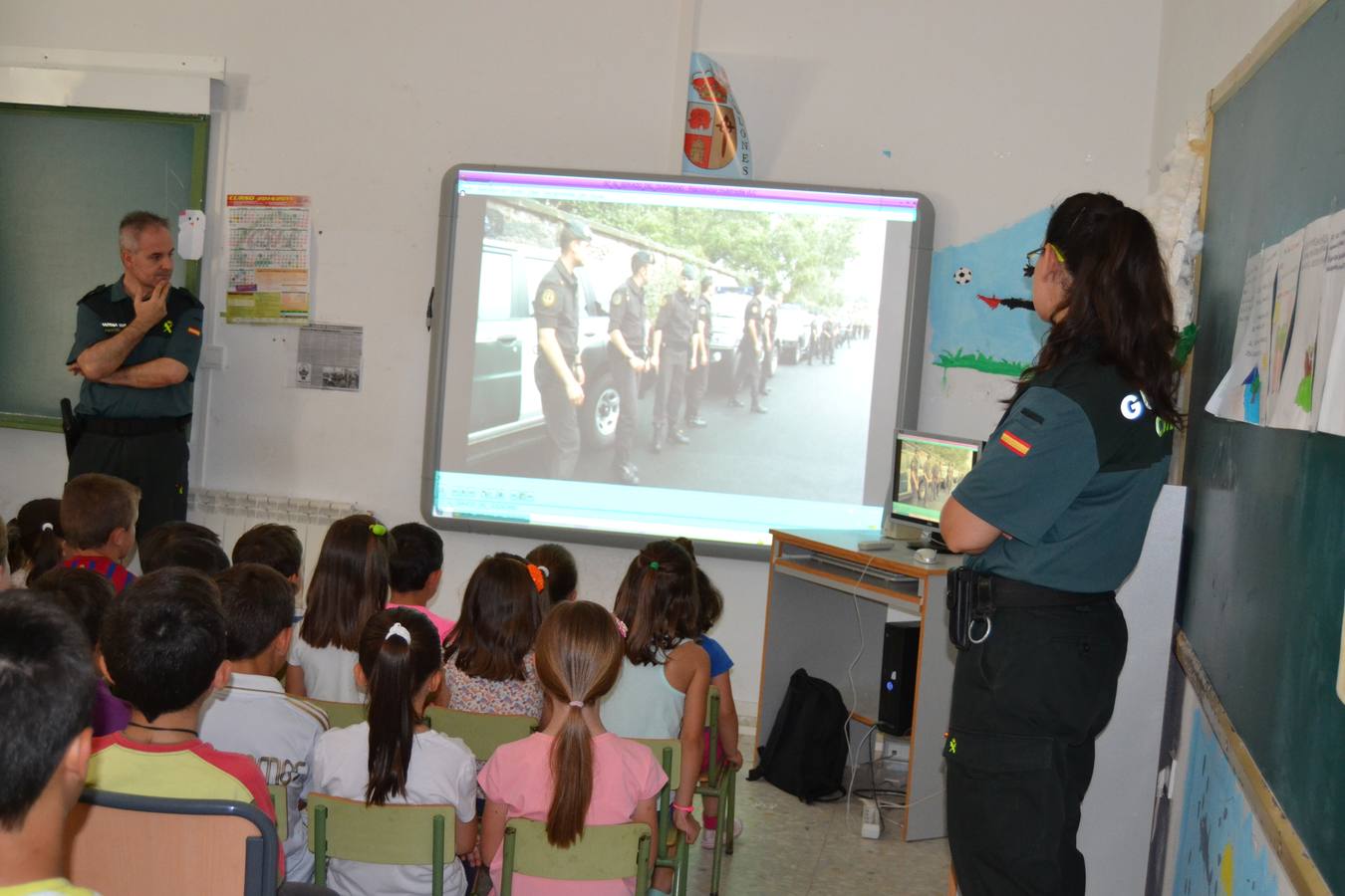 La Guardia Civil inicia la campaña anual de visitas a centros docentes de la provincia de Badajoz