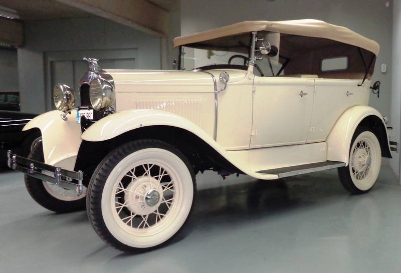 El Museo del vehículo de Villafranca incorpora un Ford Luxe del año 1930