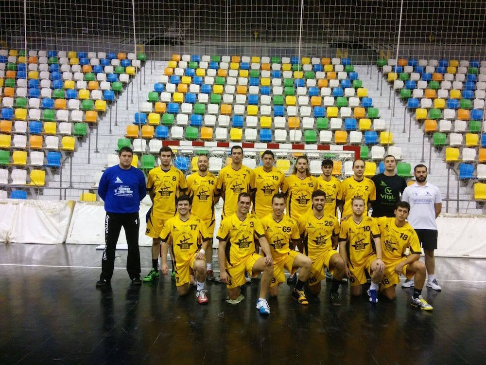 El Balonmano Villafranca planta cara al líder Cajasur