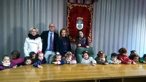 Alumnos del primer ciclo de Infantil visitan el Ayuntamiento