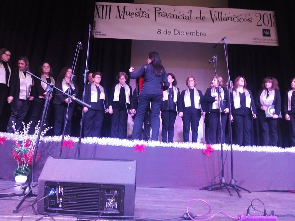La Coral de la Escuela Municipal de Música de Herrera del Duque participa en al XXXIII Muestra de Villancicos 2015