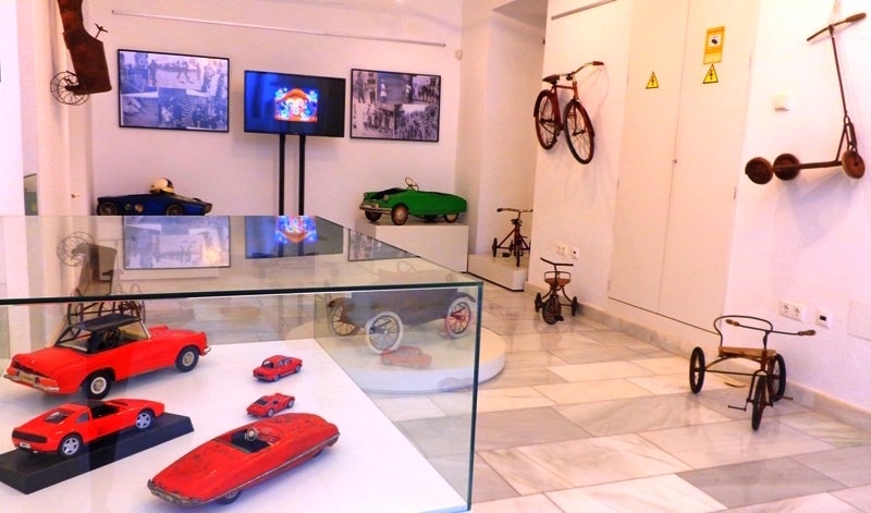La nueva exposición de la Sala Temporal del MUVI está dedicada a juguetes de ruedas