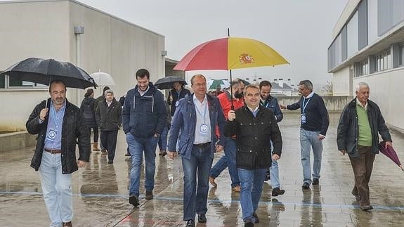 La participación en Extremadura es del 56,42% a las 18.00 horas, tres puntos menos que en 2011