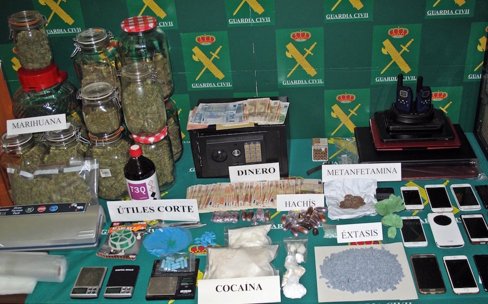La Guardia Civil detiene en Badajoz y Madrid a once integrantes de un grupo dedicado al tráfico de drogas