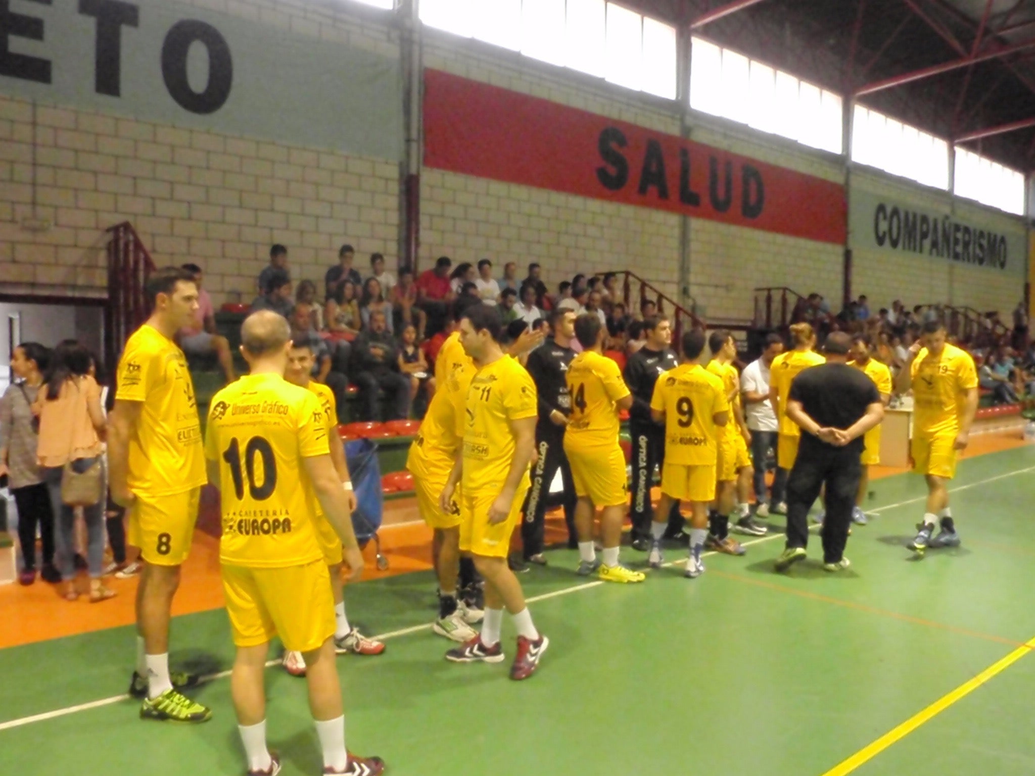 El Electrocash BM Villafranca Extremadura "B" se enfrenta esta tarde en partido amistoso al CB Tierra de Barros en el Pabellón Extremadura
