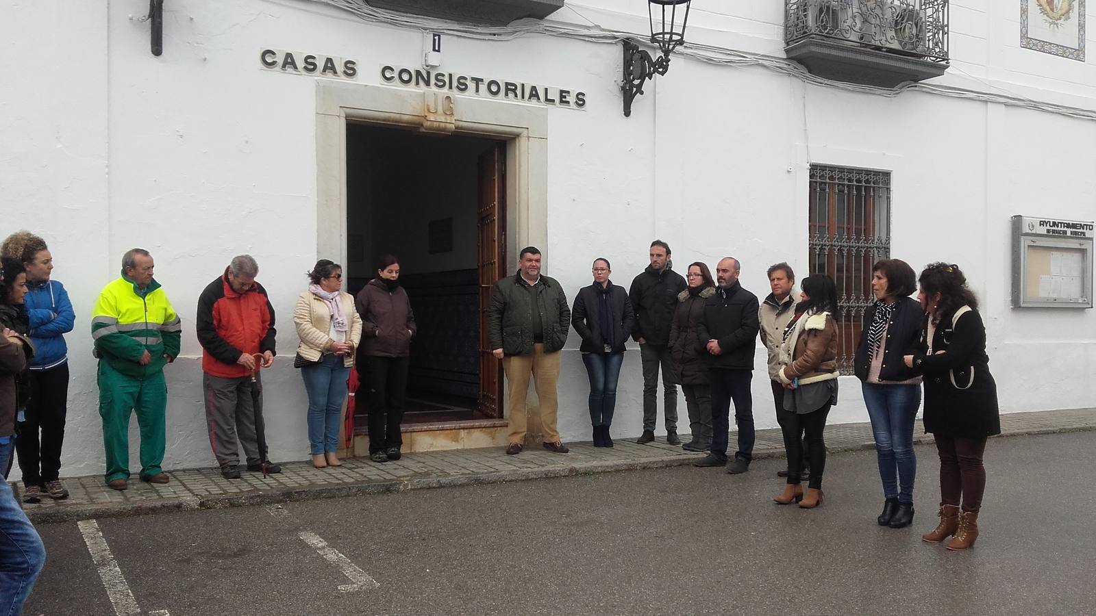 Minuto de silencio por la primera víctima de la violencia de género en Extremadura