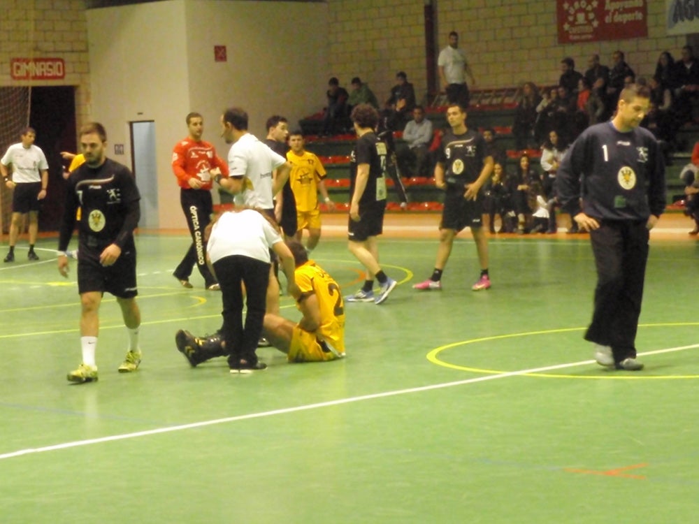 El Balonmano Villafranca rompe una racha negativa con su triunfo en Sevilla (21-22)