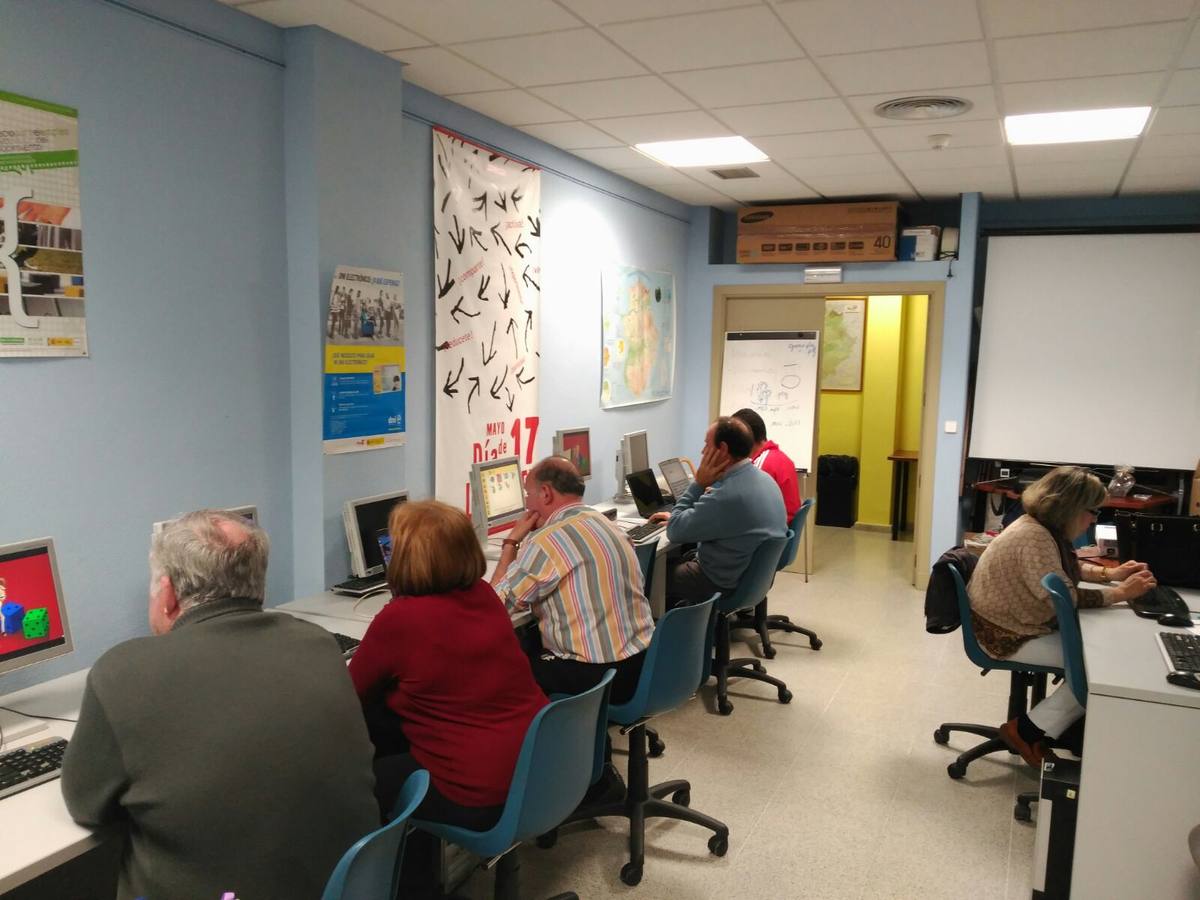 El Plan de Alfabetización Tecnológica ya tiene en marcha sus talleres