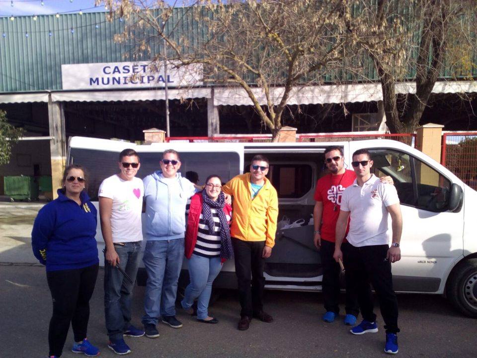 Participaron 700 comparseros y se recaudaron 500 litros de leche en el ‘IIl Ensayo Solidario’