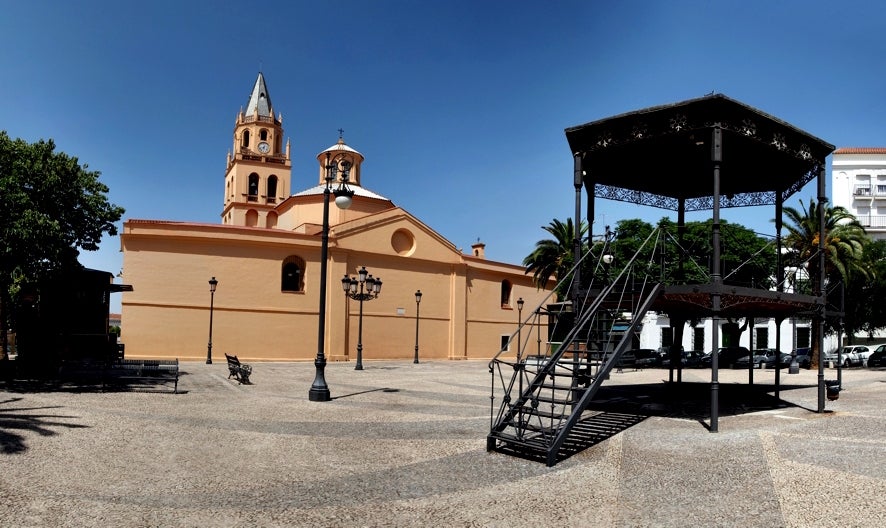 La Parroquia del Valle organiza esta mañana una recogida de material escolar que irá destinado a Misiones