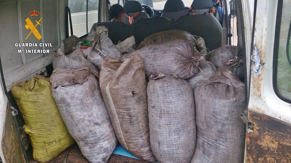15 vecinos de Villafranca y Almendralejo sonsorprendidos transportando 3000 kilos de aceitunas robadas