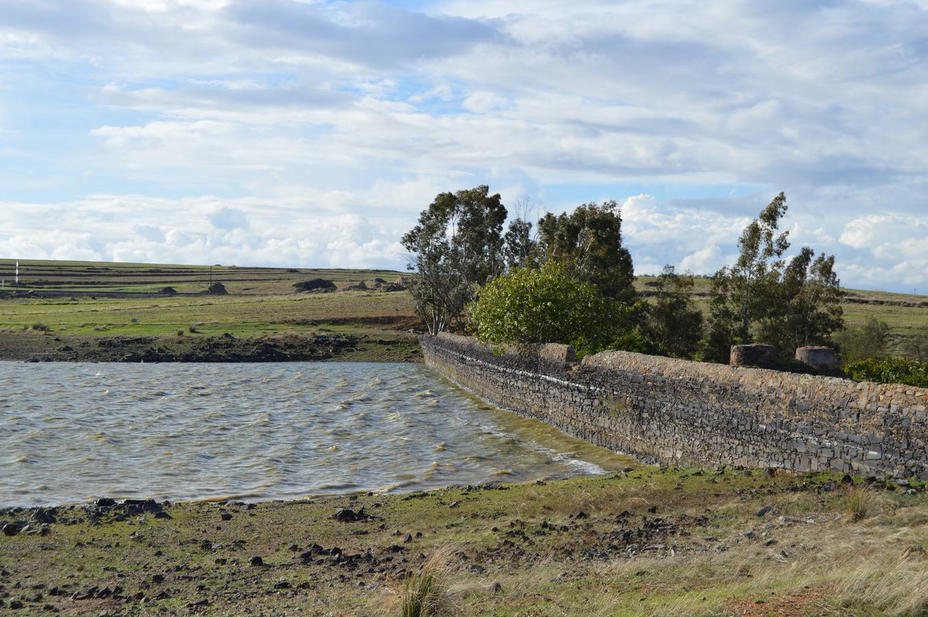 El BOP publica el anuncio de expropiación de la muralla de la presa del Paredón