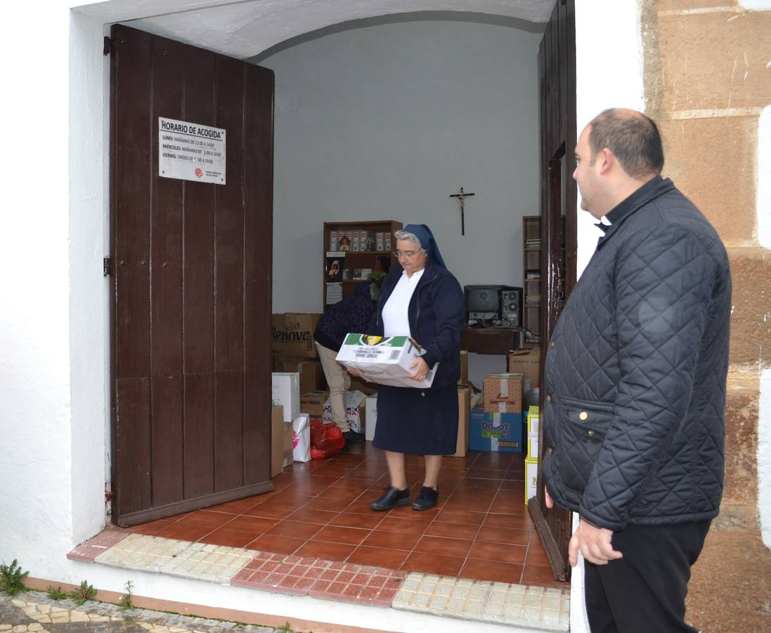 La campaña del kilo de Cáritas reúne casi 1.500 kilos de alimentos