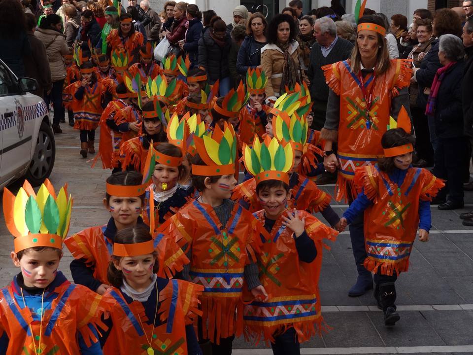Diez comparsas participan en el concurso de carnavales