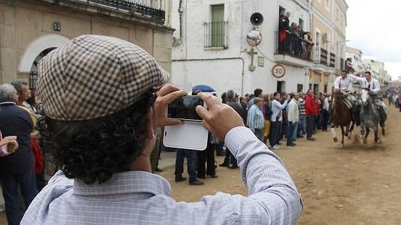 Casi 200 personas velarán por la seguridad en las carreras de caballos del Día de la Luz en Arroyo