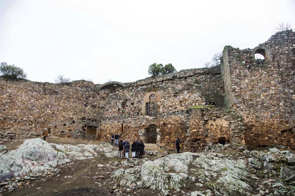 La Secretaria General de Cultura visita las obras de rehabilitación del Castillo