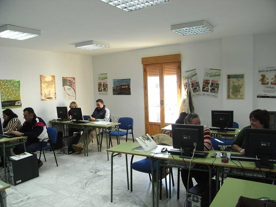 Formación en herramientas ofimáticas para mejorar las competencias digitales