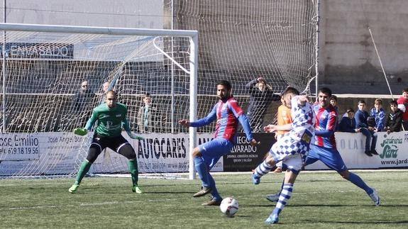 Empate con sabor a playoff entre Arroyo y Extremadura