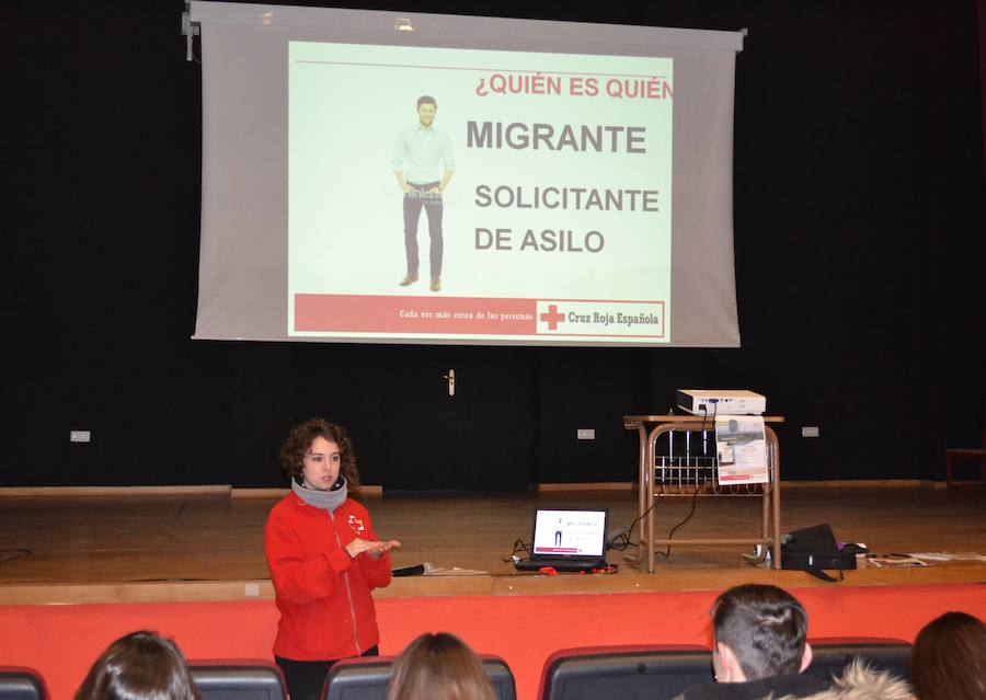 Primera actividad de Cruz Roja tras la firma del acuerdo "Explorando Fronteras" con el Ayuntamiento